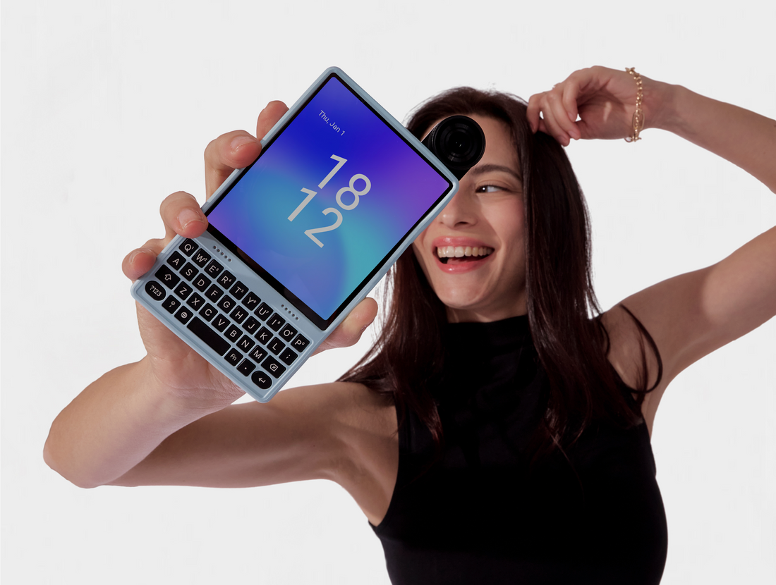 MindOne Phone: QWERTY Keyboard, Hi-Fi Dac | Snap-in Case | iKKO Audio