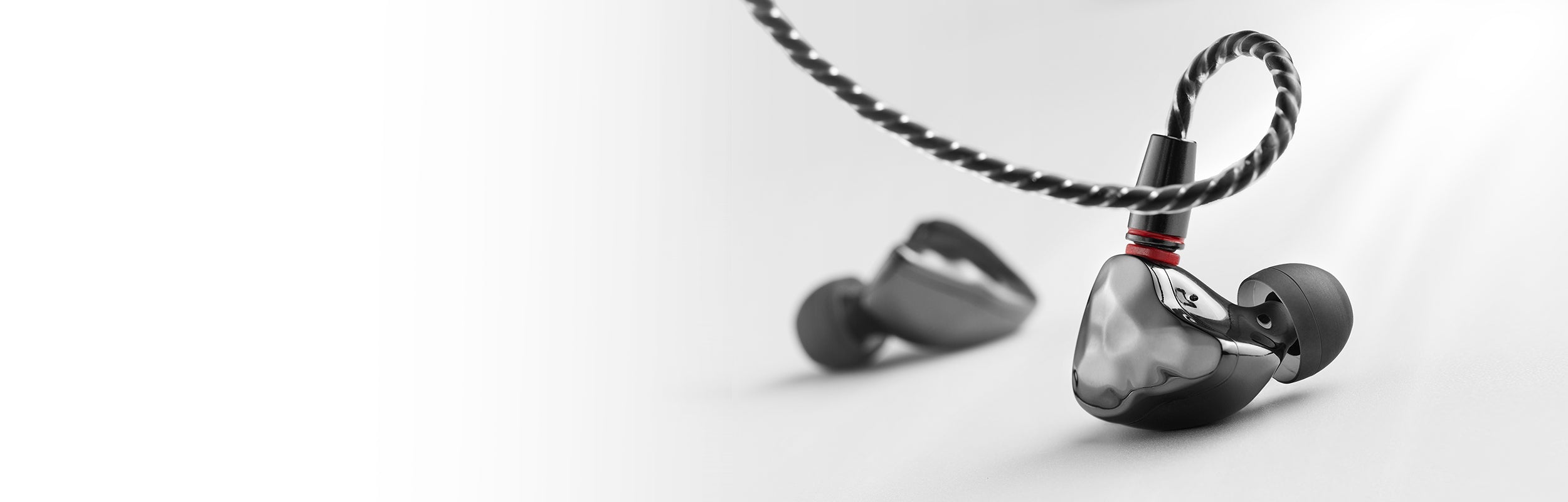 ikko audio Obsidian OH10-audio-headphones-earbuds-earphone-music-sound-dynamic-hifi-audiophile-review-ear phone-headset-wired-luxury-high-fidelity